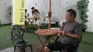 MVSD-591 [中文字幕] 根尾あかり - 因女友的天真笑臉和魔性的誘惑而失去理性的我…用出色的痴女技巧和下流腰技欺騙中年老先生的美人教練游泳教室 逆NTR