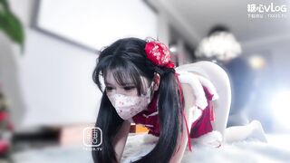 小悠yo_白虎萝莉圣诞节上门送逼_白浆乱流疯狂抽搐