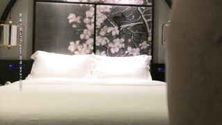 【小宝寻花】约了个性感大长腿黑衣妹子啪啪，舌吻摸逼调情骑乘侧入大力猛操_iris2