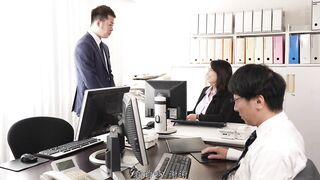 MOND-275 [中文字幕] 和爱慕巨乳人妻上司出差狂插到天亮 山濑美纪