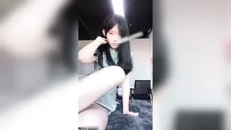 高颜值抖音网红自慰白浆都出来了，反差婊骚逼