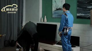 【精东影业】致敬时下超燃火爆动漫大作【斗罗大陆】唐山唐昊父子3P大战比比东，无套内射中出口爆羞辱教皇，高清720P原版首发【JD83】