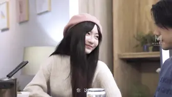 麻豆传媒映画，MD-0128 夏晴子 沈娜娜 淫乱3P团圆火锅.色欲姐妹与姐夫的三人混战