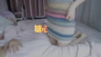 懒懒猪【性爱vlog】粉嫩骚穴口交与足交的唤醒趁性瘾女友打游戏的时候干她却被榨干了精