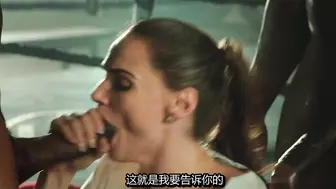 女记者大战黑拳击手