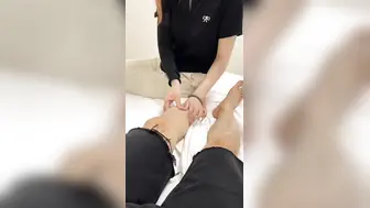 妹妹沉迷玩游戏，为了让我给她买游戏皮肤，主动找上我