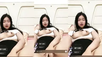 私人定制 童颜巨乳妹子视讯自慰给金主爸爸