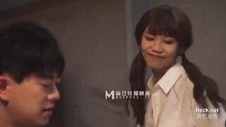 MD-0239.周甯.夜袭返乡侄女.舅舅的精液射满我全身.