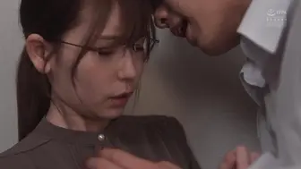 ATID-495 [中文字幕] 沒想到那個美術老師竟然這麼下流的舔著我的肉棒 明里紬