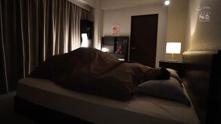 SONE-033 [中文字幕] 安達夕莉 - 「人家洗澡還是要和爸爸一起啦！」和只有乳房是大人樣的愛撒嬌拖油瓶的超刺激緊貼沐浴TIME