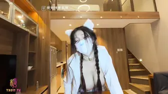 [糖心Vlog] 巨乳二合一 反差女友的双重人格极致反差演绎演绎两种性感感觉 - 情深叉喔